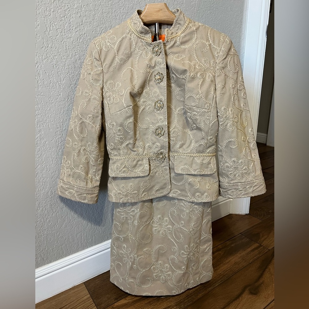 Cynthia Steffe women’s suit size 4